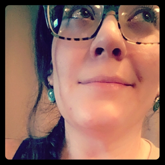 Meet your Posher, Renee - Picture 1 of 1